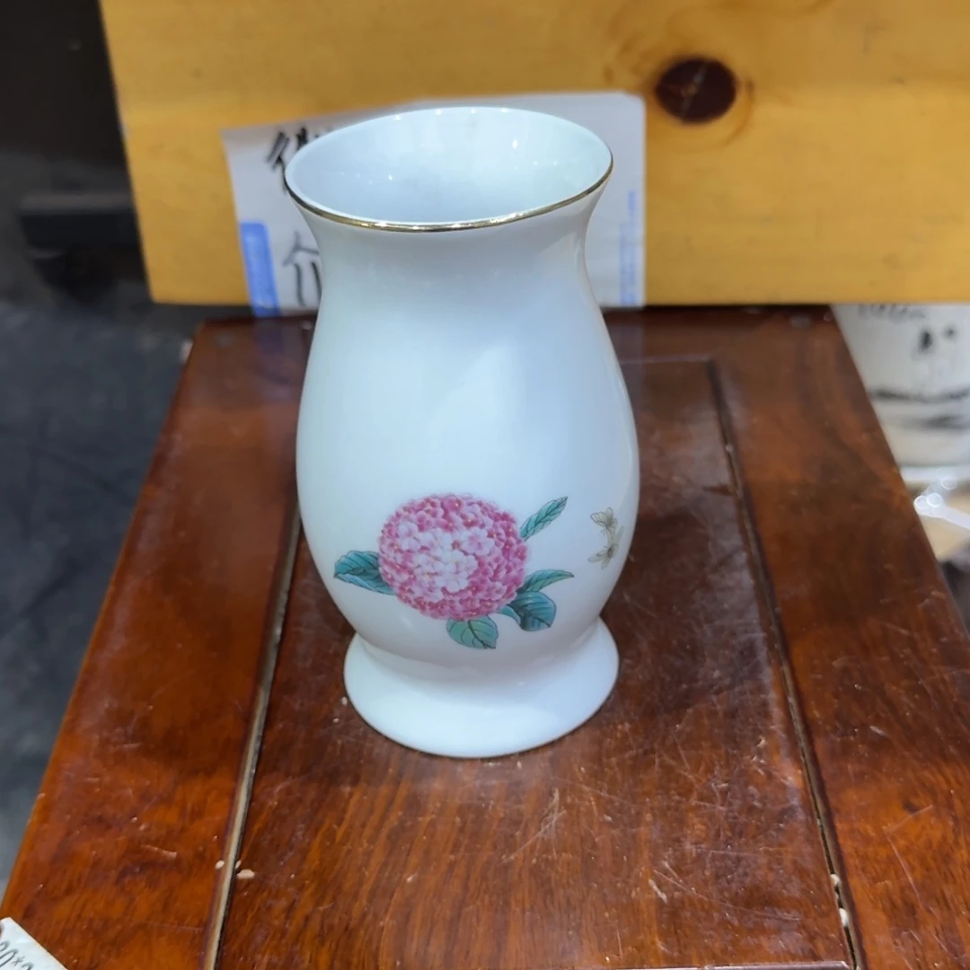微瑕疵介意勿拍陶瓷器皿W110
