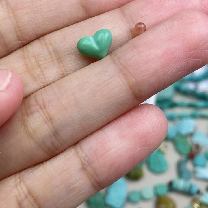 南红玛瑙未镶嵌珠宝奇石