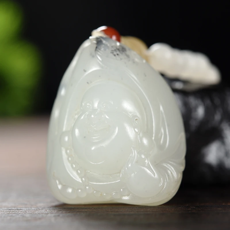 新疆和田玉羊脂白玉飘墨笑佛吊坠