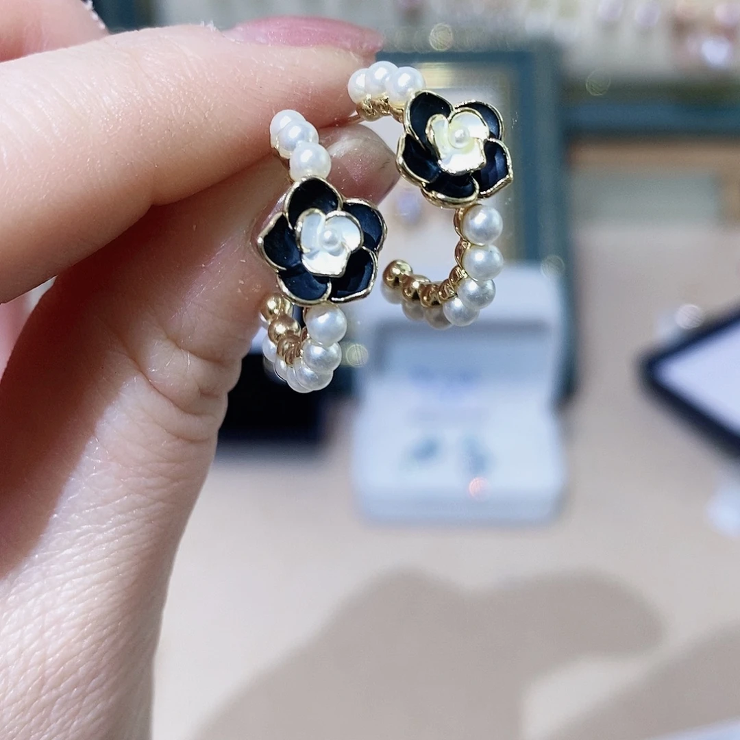 耳饰银S925镶嵌淡水珍珠