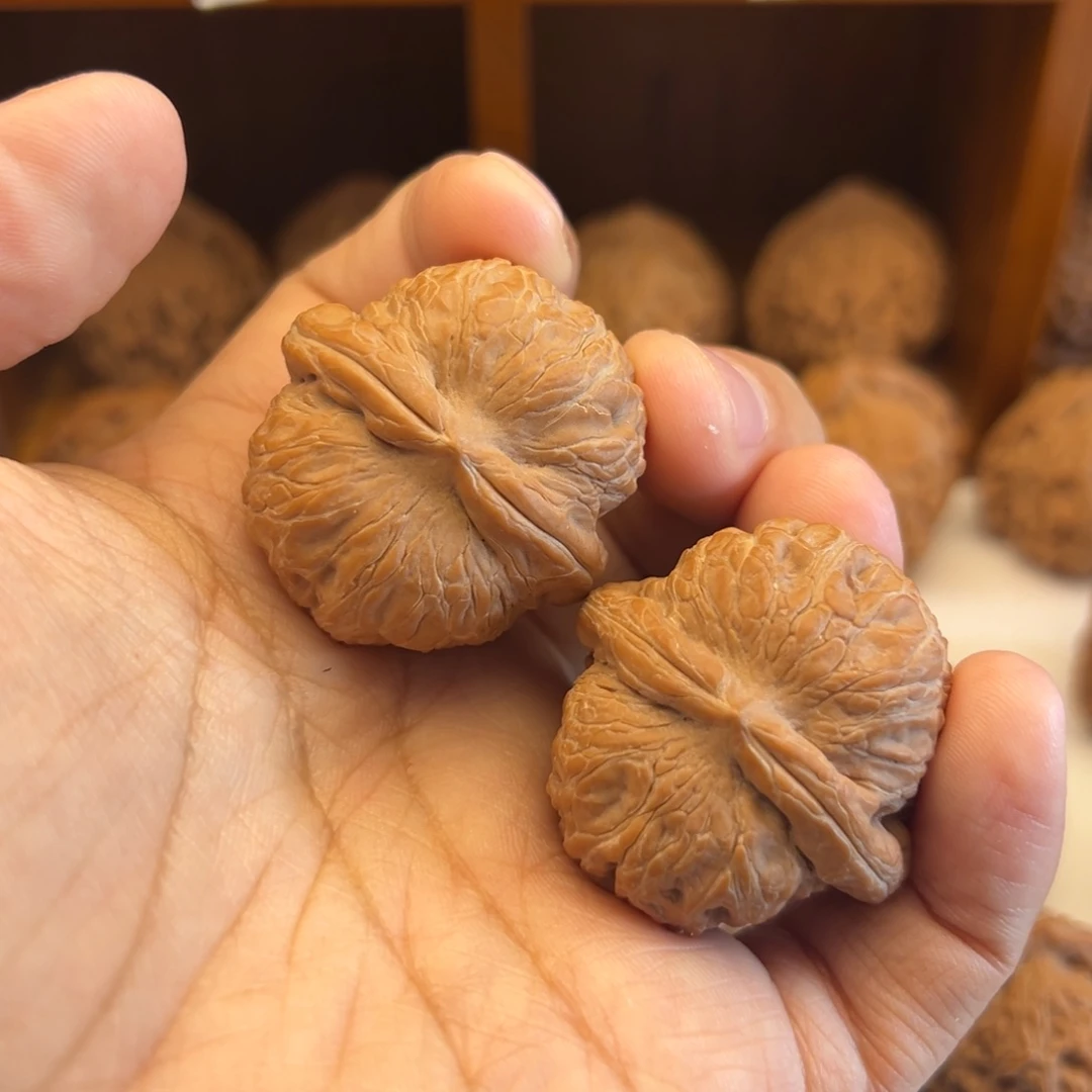 文玩核桃吊坠36全品元宝