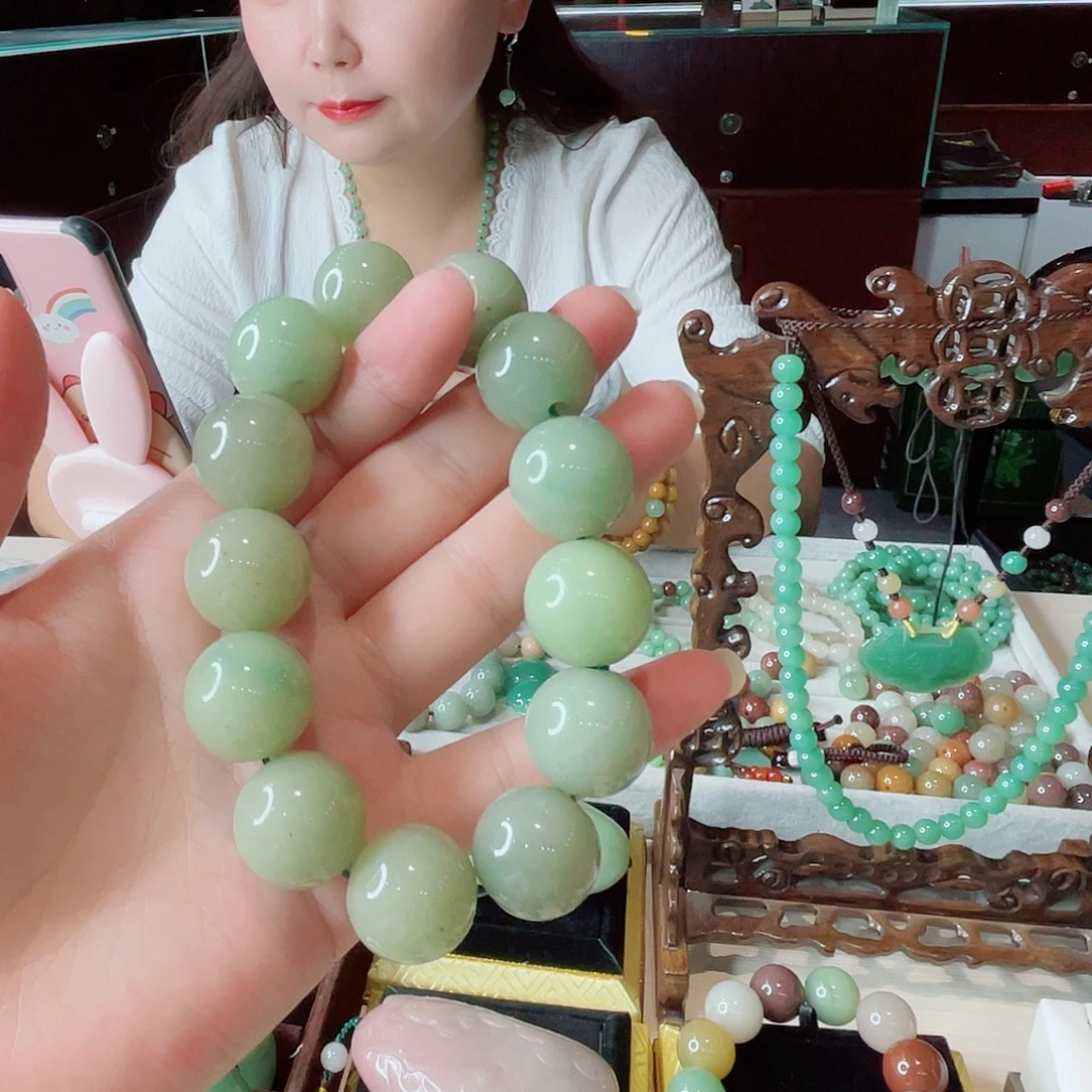 密玉（石英质玉）未镶嵌颈饰