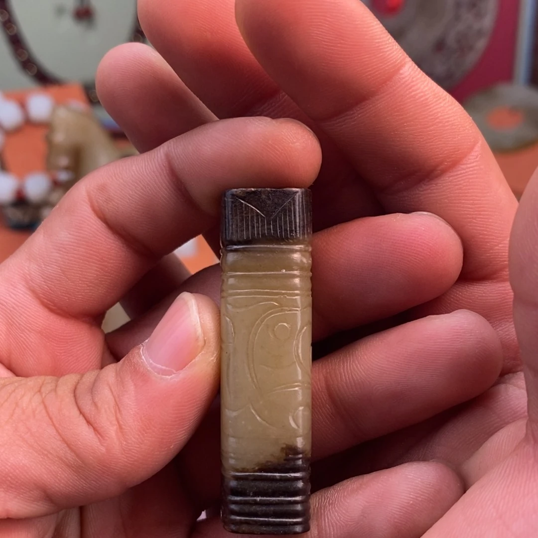 和田玉佩饰未镶嵌土*喇