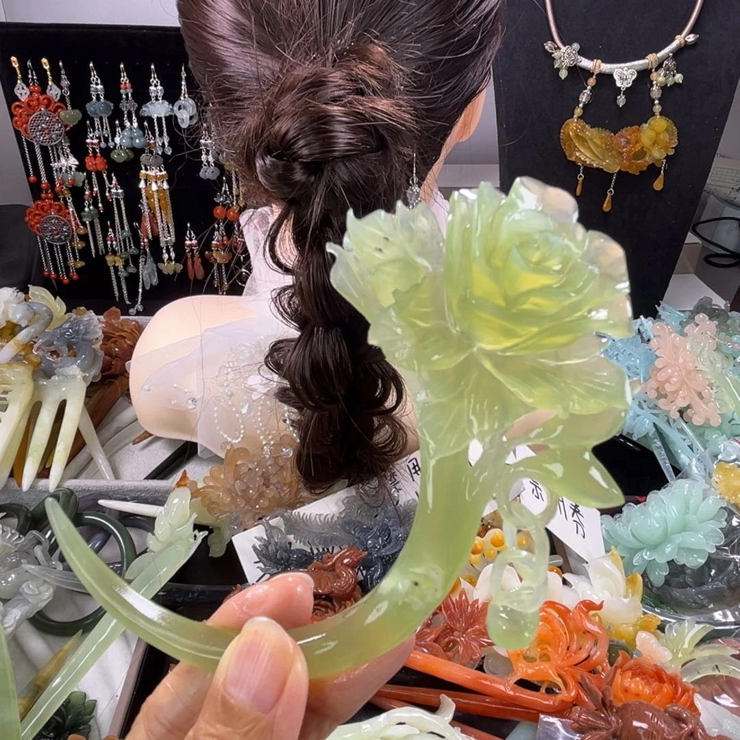 未镶嵌岫玉发饰瑕疵