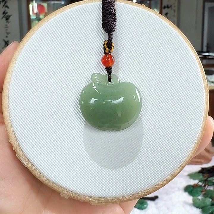 密玉（石英质玉）未镶嵌颈饰