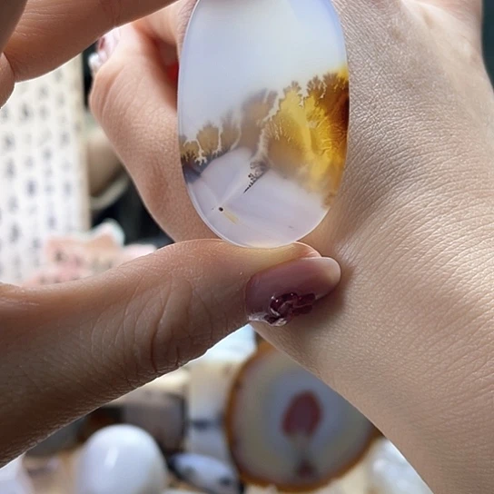 玛瑙/玉髓颈饰未镶嵌