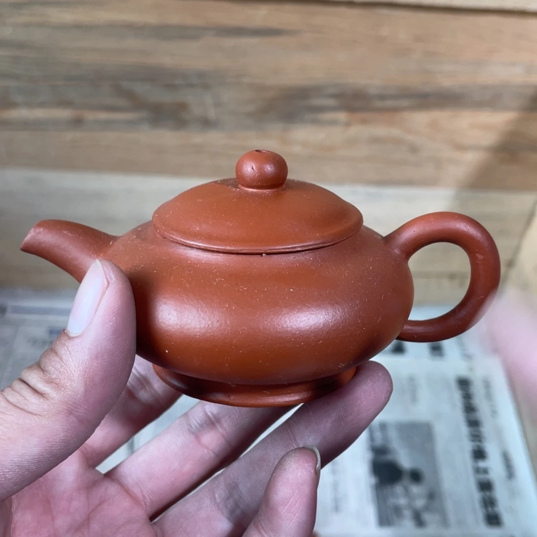 紫砂茶壶老厂紫砂壶一件。