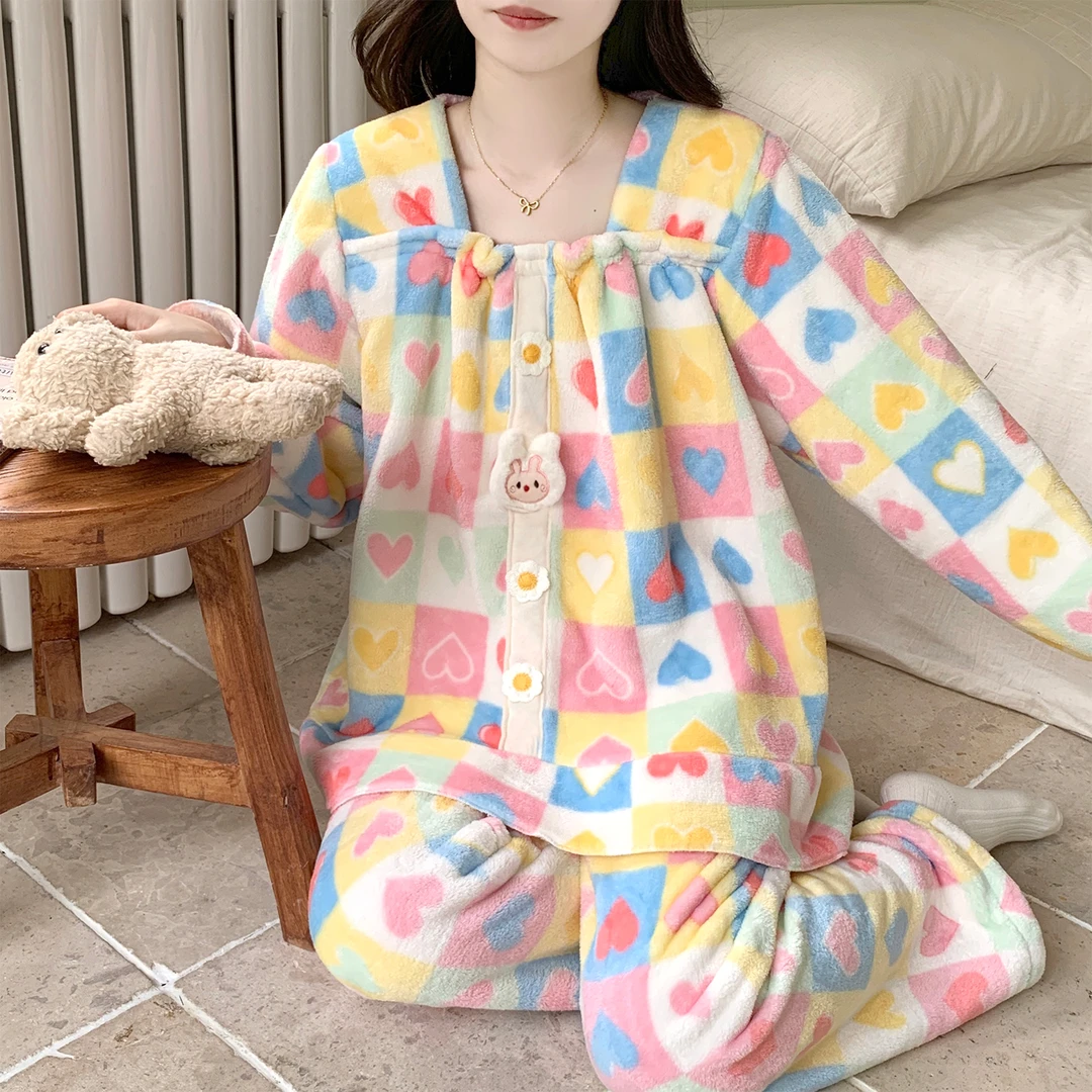 睡衣女秋冬季珊瑚绒加厚2025新款冬天网红款爱心套装可外穿家居服