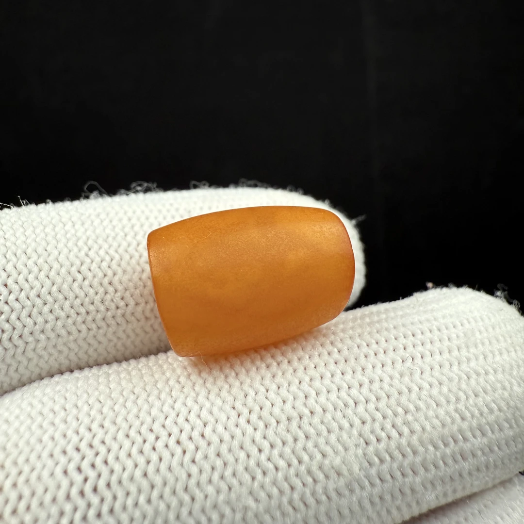 K6364天然原矿蜜蜡-微瑕 老蜡马蹄12*16.8mm 支持复检 假一罚十