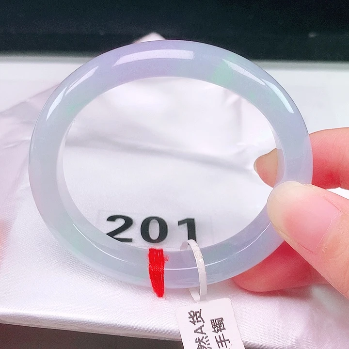 翡翠未镶嵌手镯55贵妃