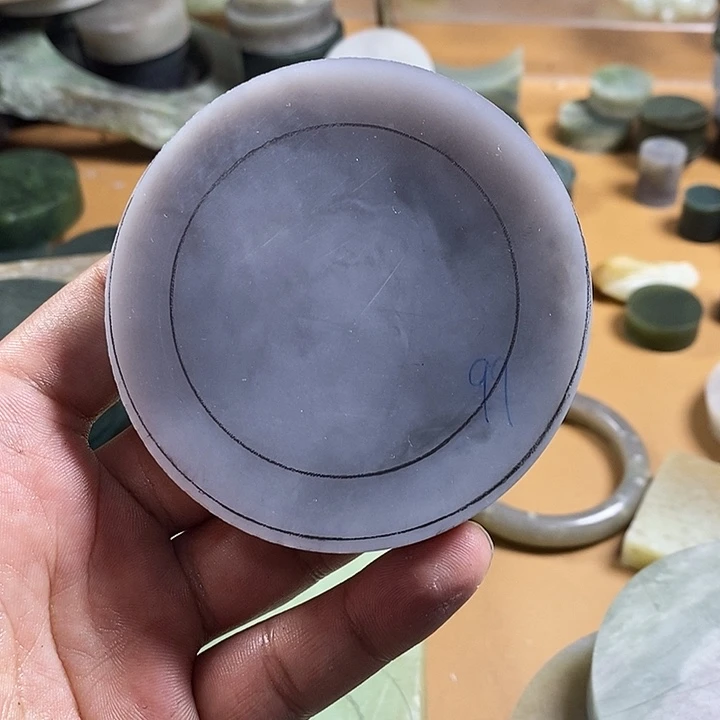 ****念和田玉（糖玉）未镶嵌珠宝半成品