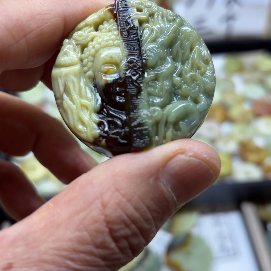 岫玉岫玉佛未镶嵌