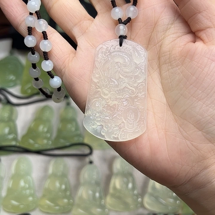 合金岫玉颈饰吊坠