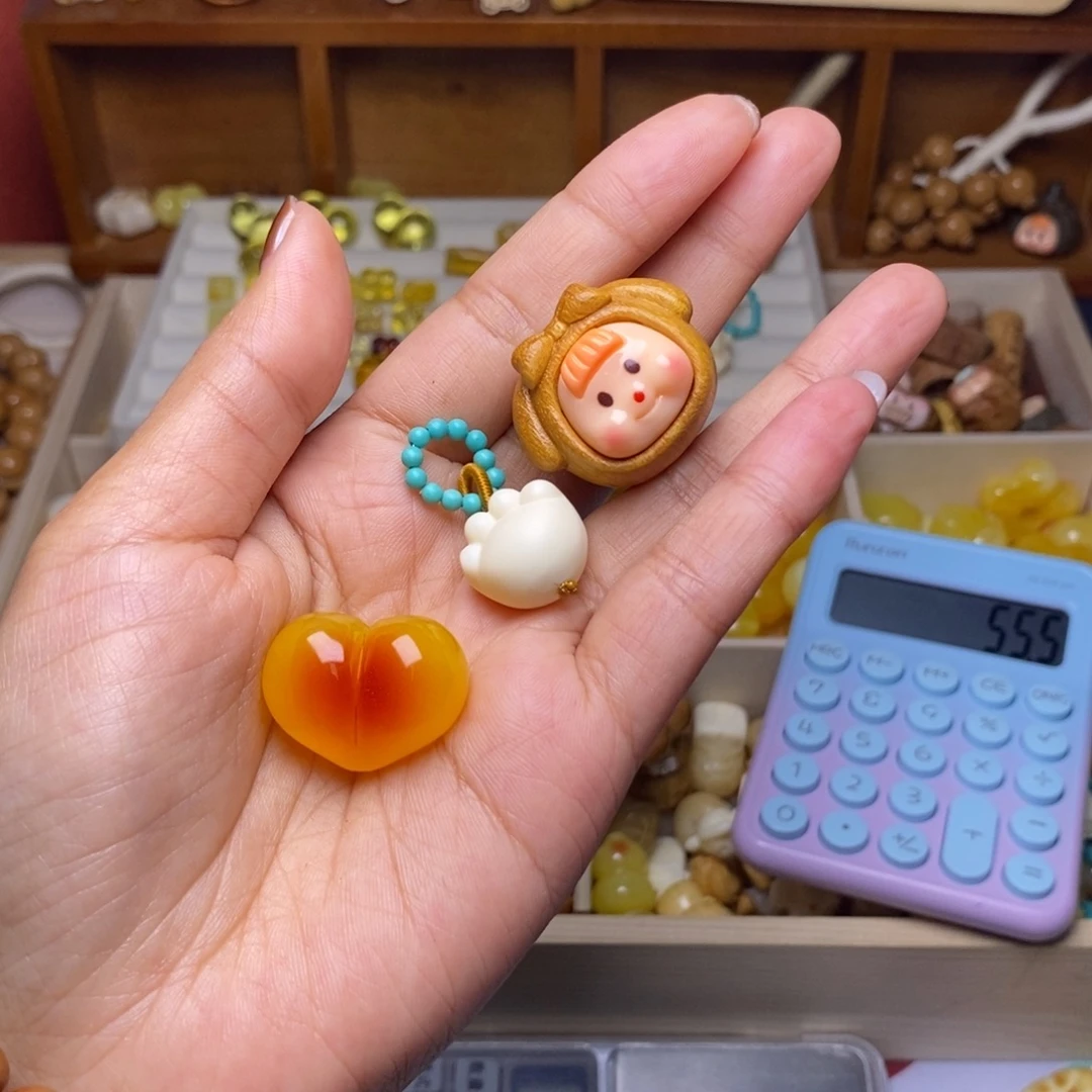 吊坠猴头核桃爱心猫爪绿卡多妹