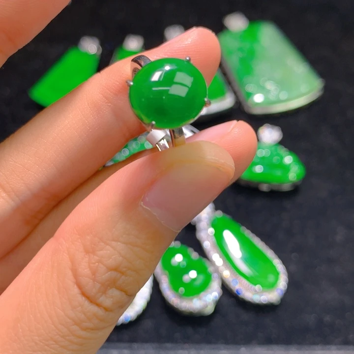 翡翠戒指银S925镶嵌一个