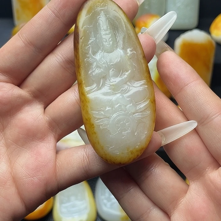 和田玉未镶嵌颈饰