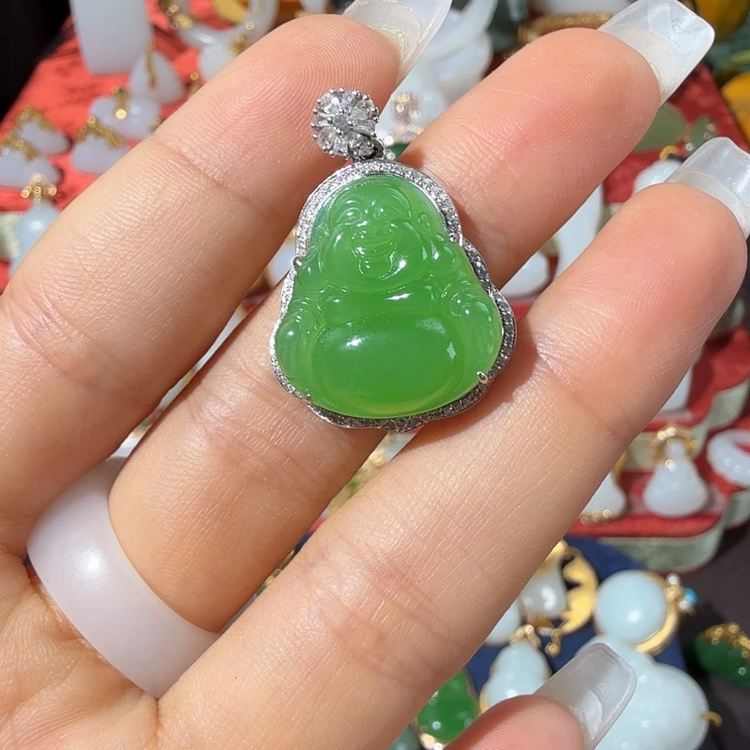 和田玉18K金镶嵌颈饰