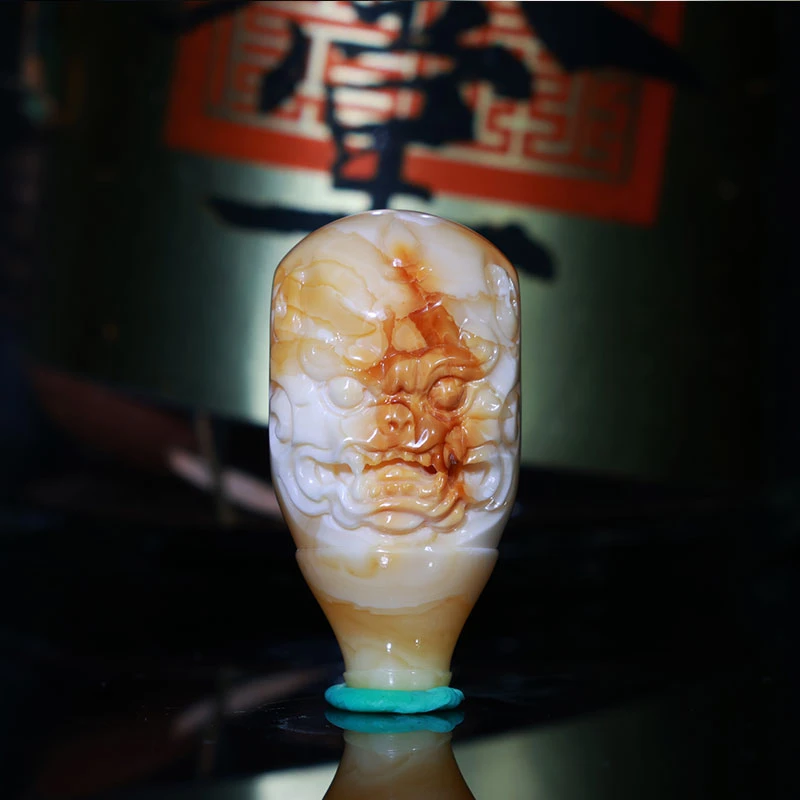 15m兽面三通天然原矿一物一图精工雕刻满蜡沁色蜜蜡三通佛头Y29