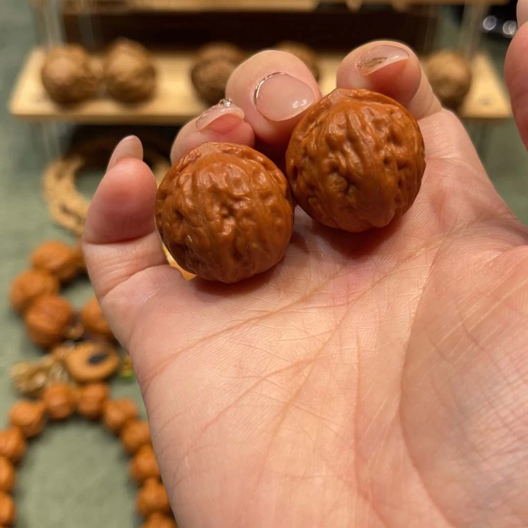 文玩核桃把件橘皮水草纹八棱