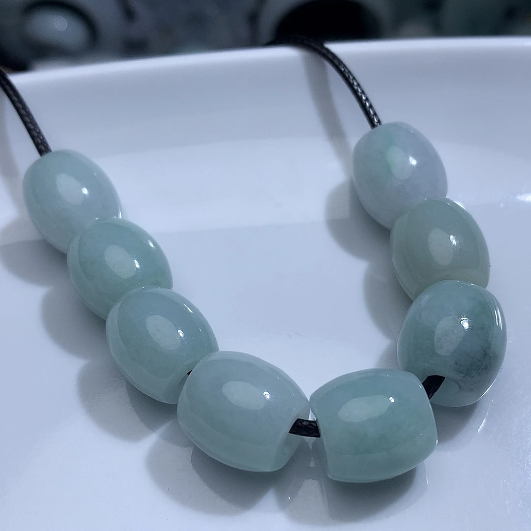 翡翠未镶嵌颈饰发1个