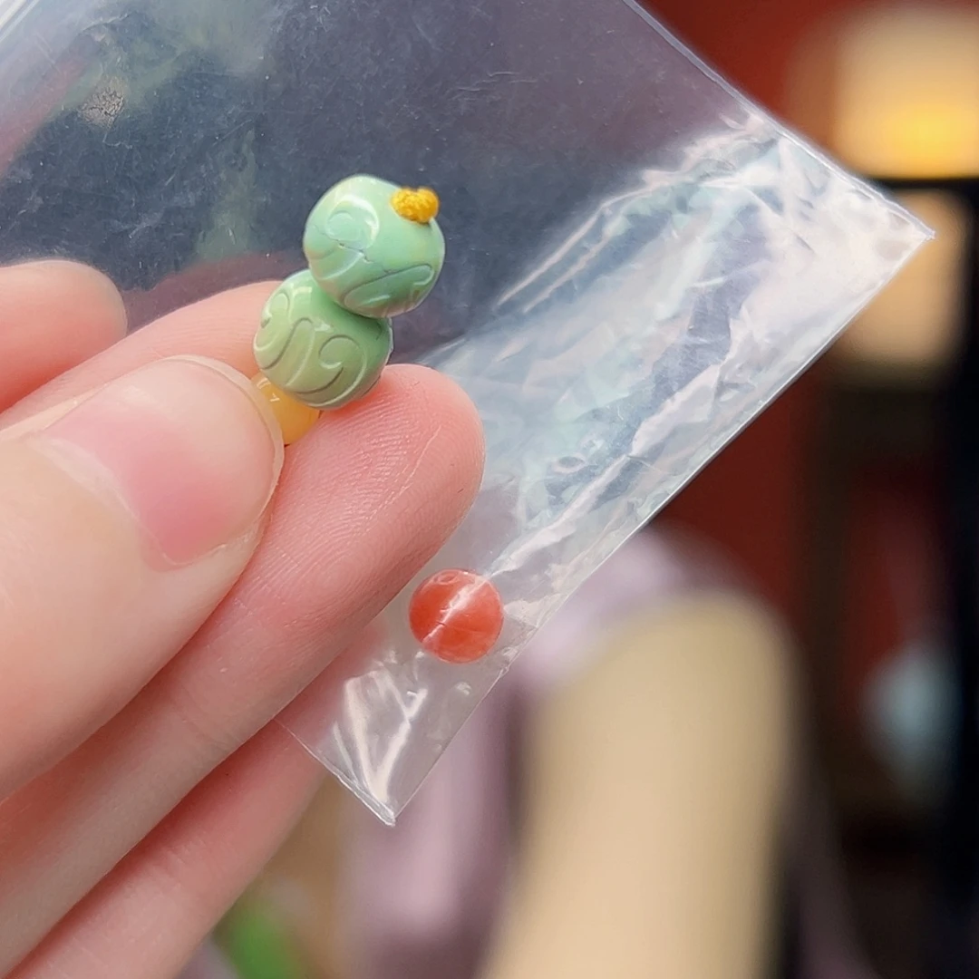 南红玛瑙未镶嵌珠宝奇石