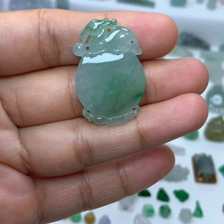 翡翠未镶嵌吊坠(不含链)