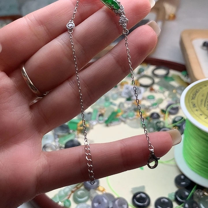 翡翠颈饰未镶嵌Y****)手链