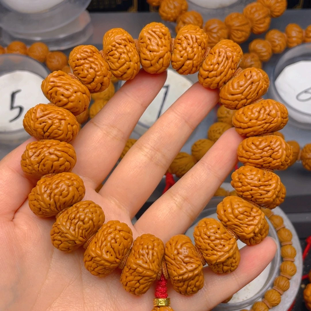 雪***松桃核吊坠叶叶叶叶