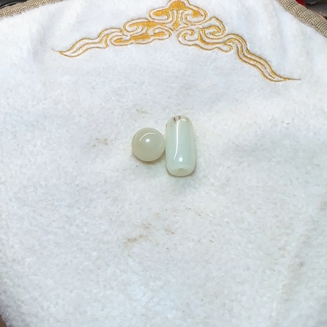 有***道吊坠(不含链)未镶嵌和田玉