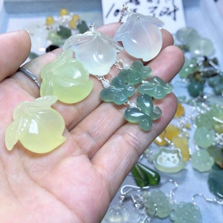 【闪购商品】蛇纹石玉耳环未镶嵌琳*