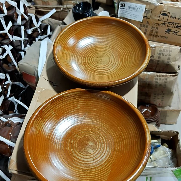 摆件陶瓷盘子碗啥都有