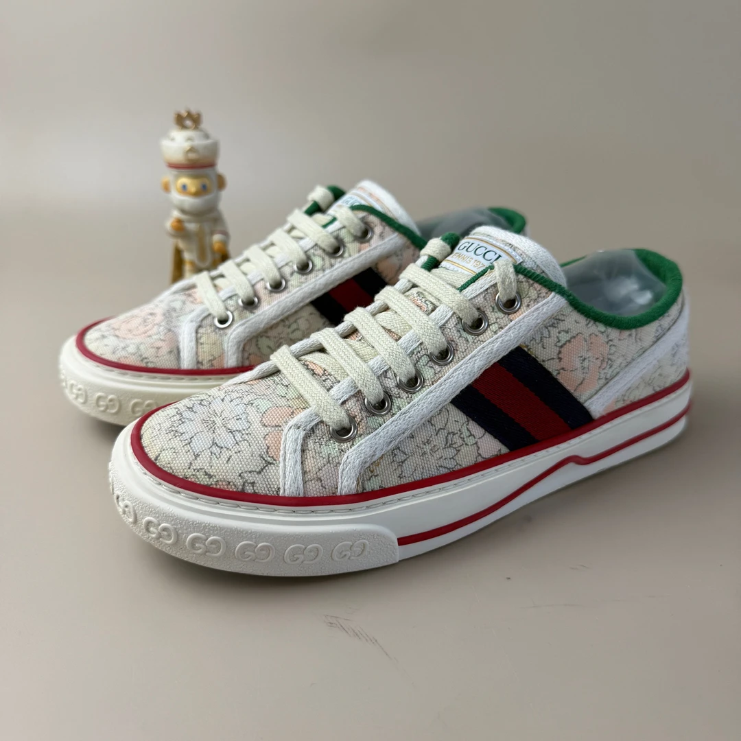 99新 GUCCI/古驰 1977花卉印花休闲鞋 36.5码公价6500 YLP3376