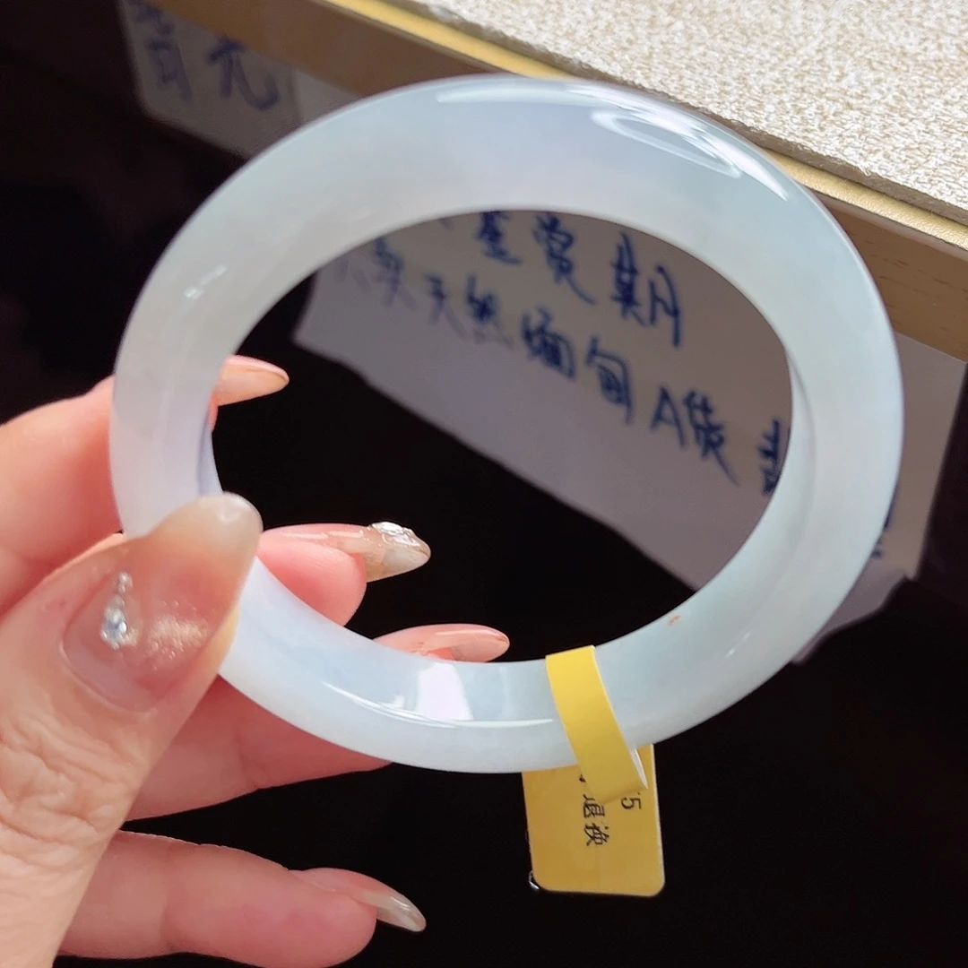 翡翠未镶嵌手镯手镯