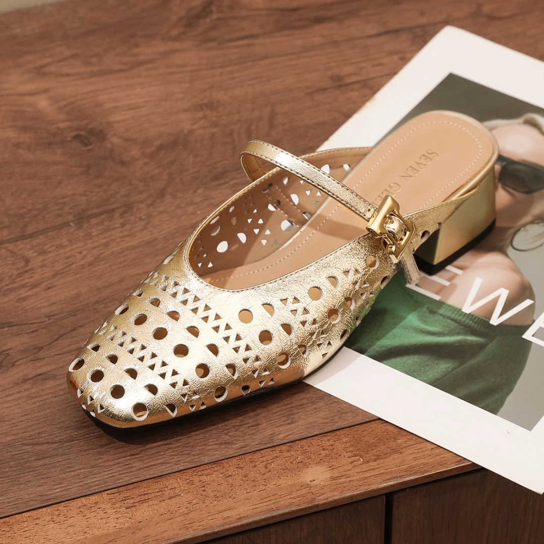 W4CM粗跟2025夏季新款时尚百搭真皮包头高跟拖鞋外穿软底凉鞋D620