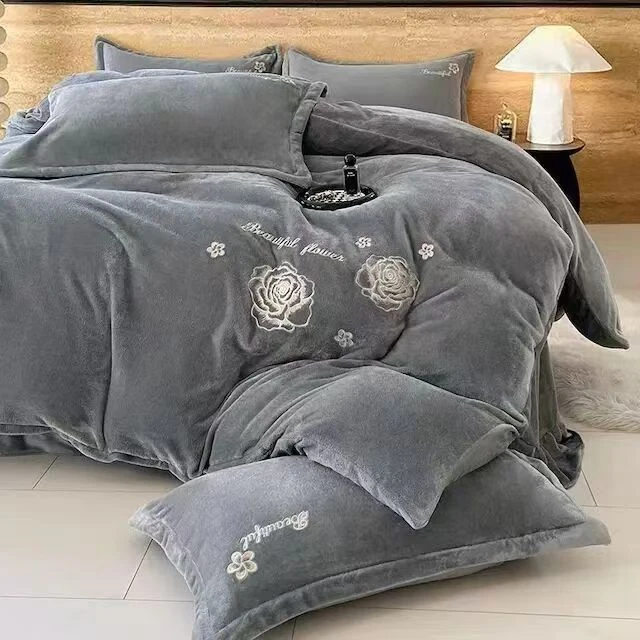 JXE 9088 牛奶绒绣花四件套 浪漫花语