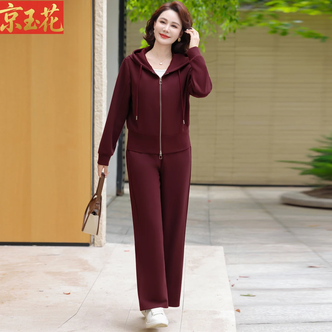50多岁妈妈秋装休闲运动套装女2025新款中老年春秋外套洋气两件套