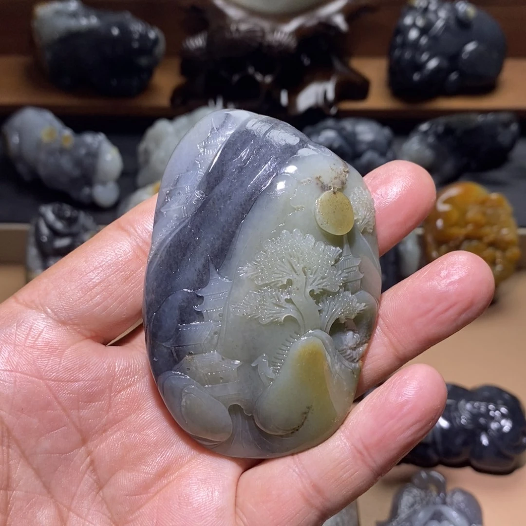 和田玉未镶嵌把件