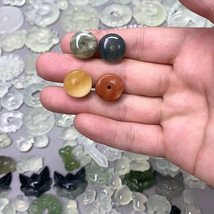 蛇纹石玉颈饰未镶嵌7*～