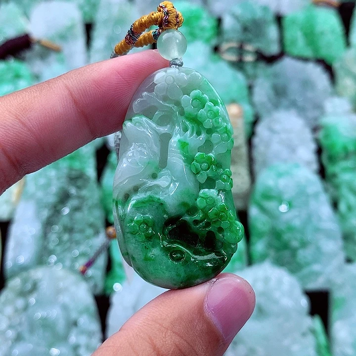 翡翠未镶嵌吊坠(不含链)