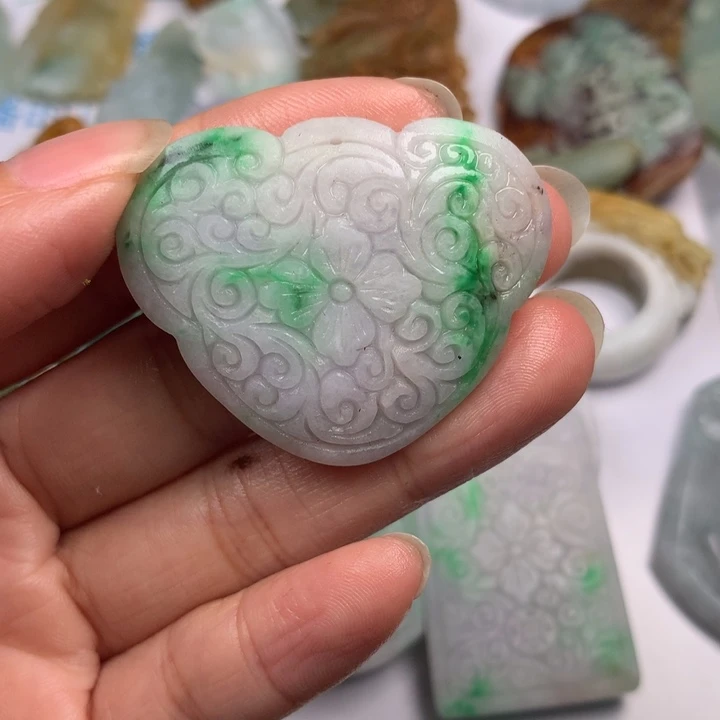 云***️定制翡翠未镶嵌翡翠