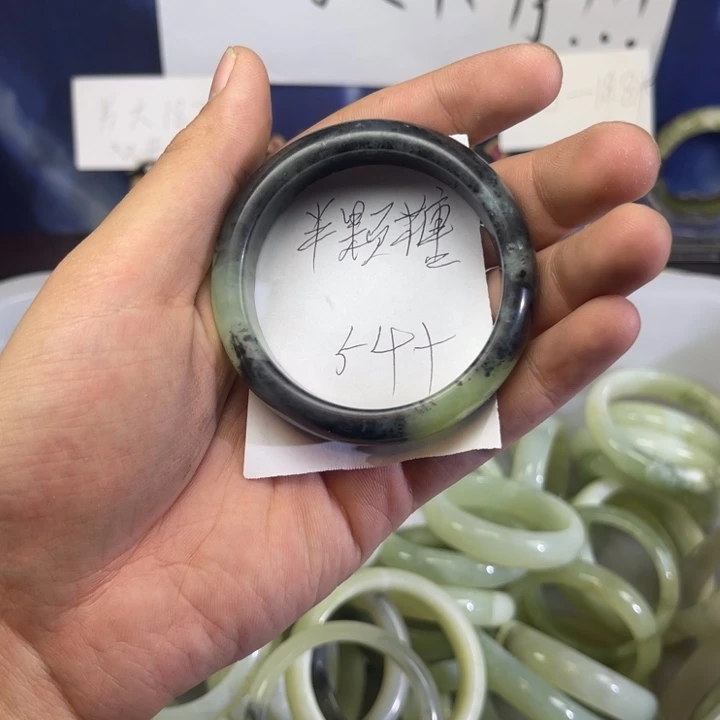 蛇纹石玉手镯未镶嵌半****