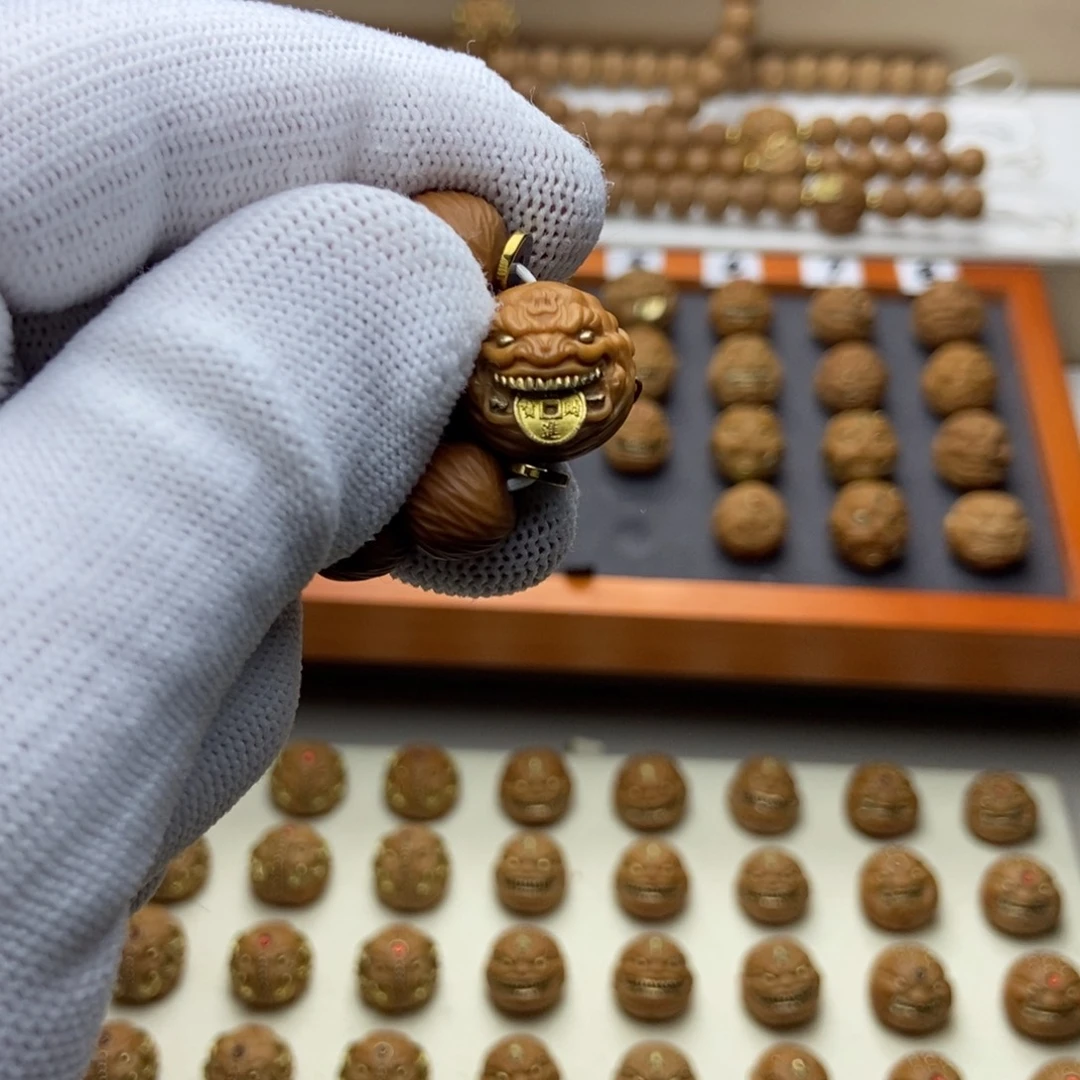 文玩核桃吊坠리*양猴头核桃单颗镶嵌恶僧