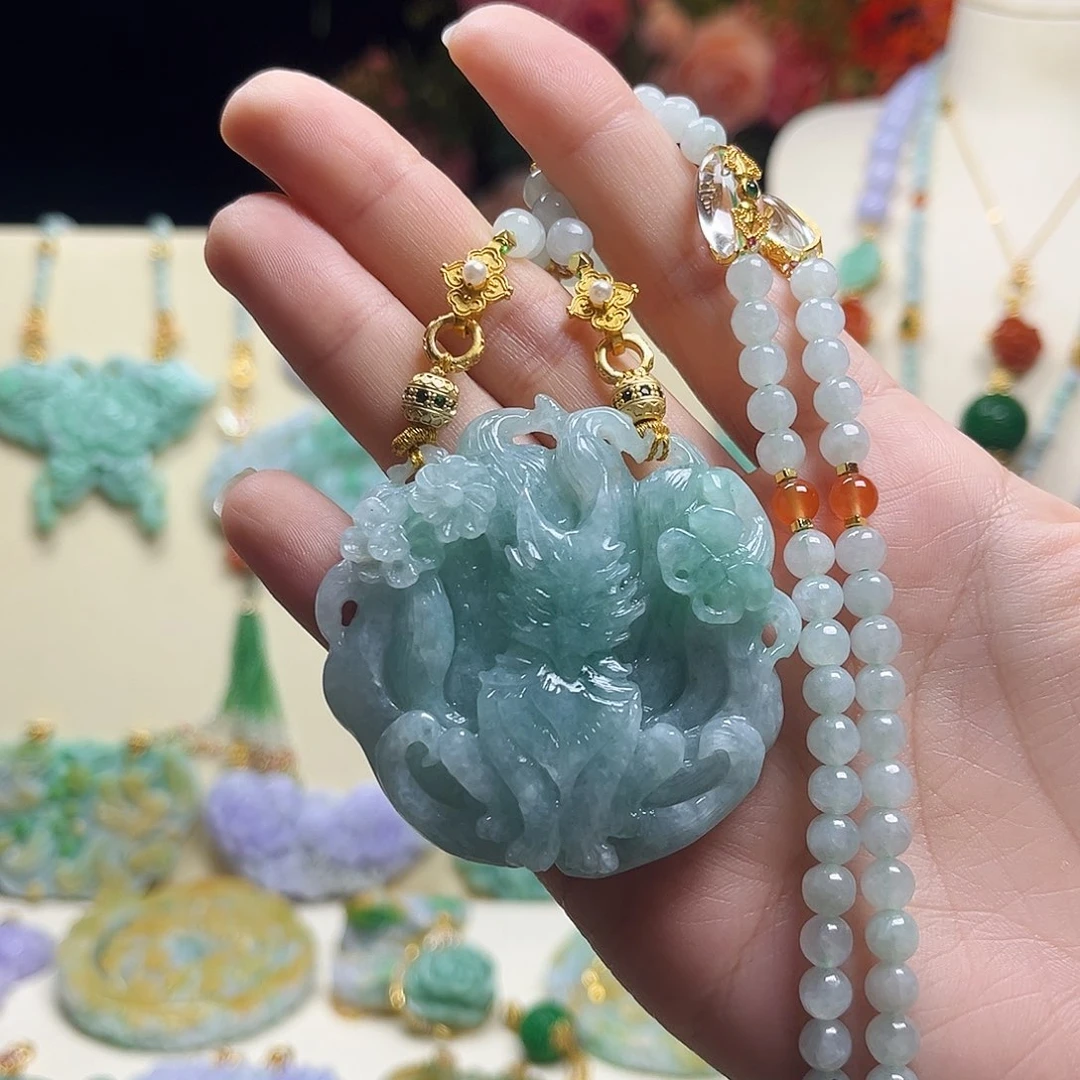 翡翠颈饰未镶嵌九尾