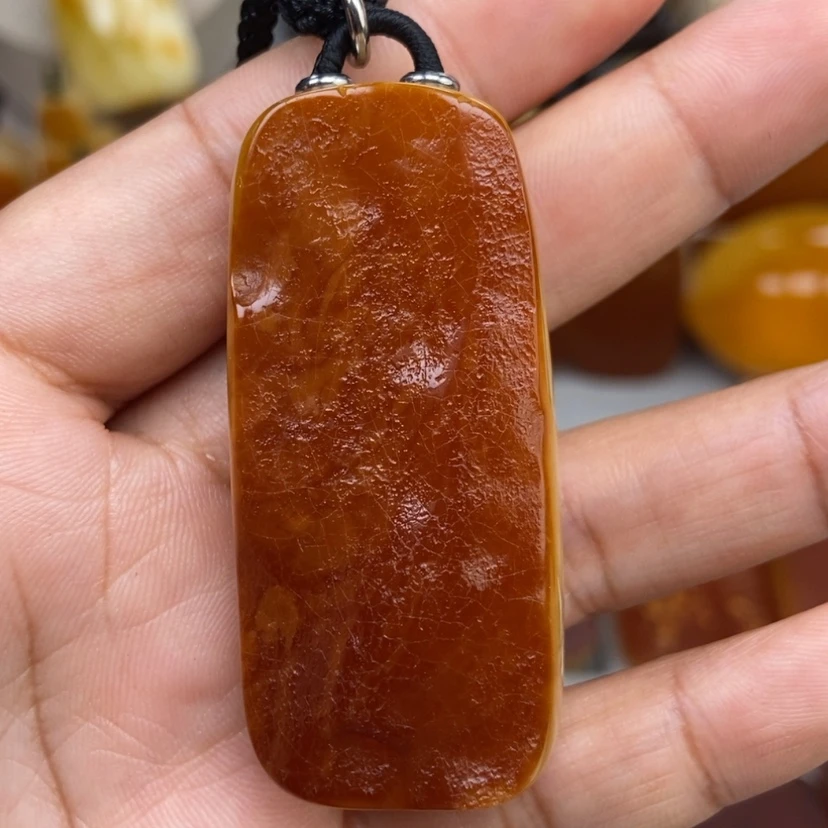 【闪购商品】琥珀颈饰未镶嵌