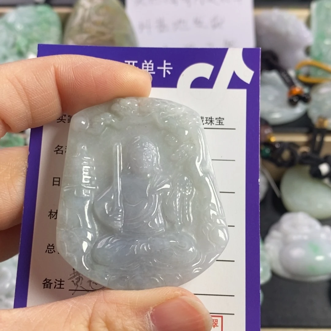 翡翠观音颈饰未镶嵌不动明王