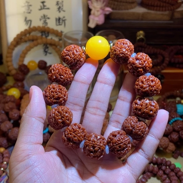 吊坠金刚菩提205玉化黄珠