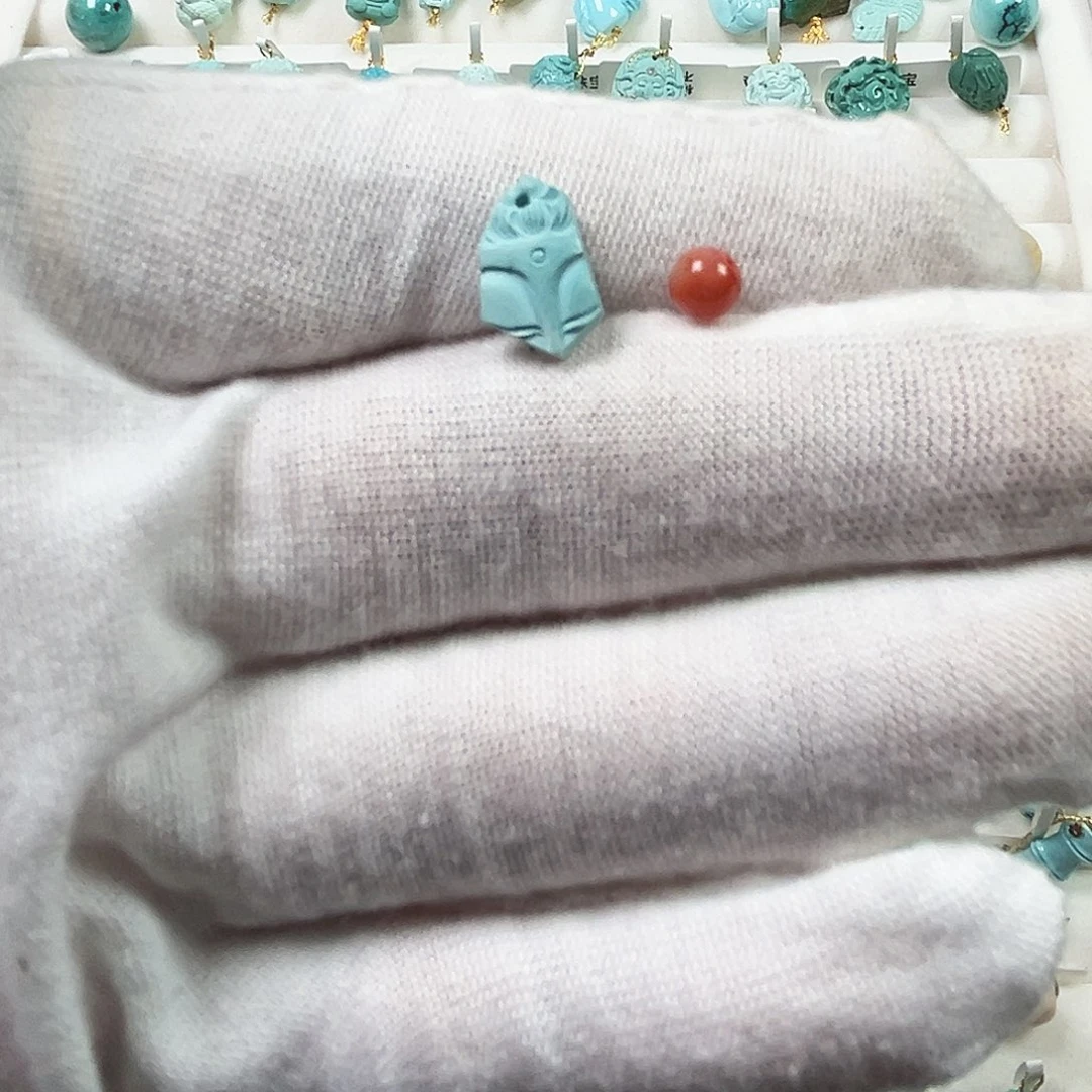 南红玛瑙未镶嵌颈饰残佛