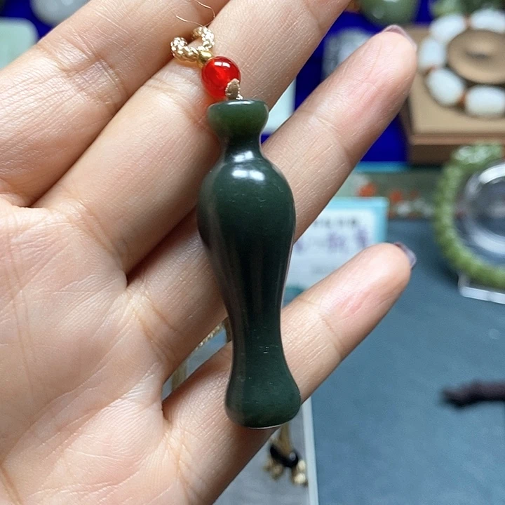 未镶嵌和田玉挂件