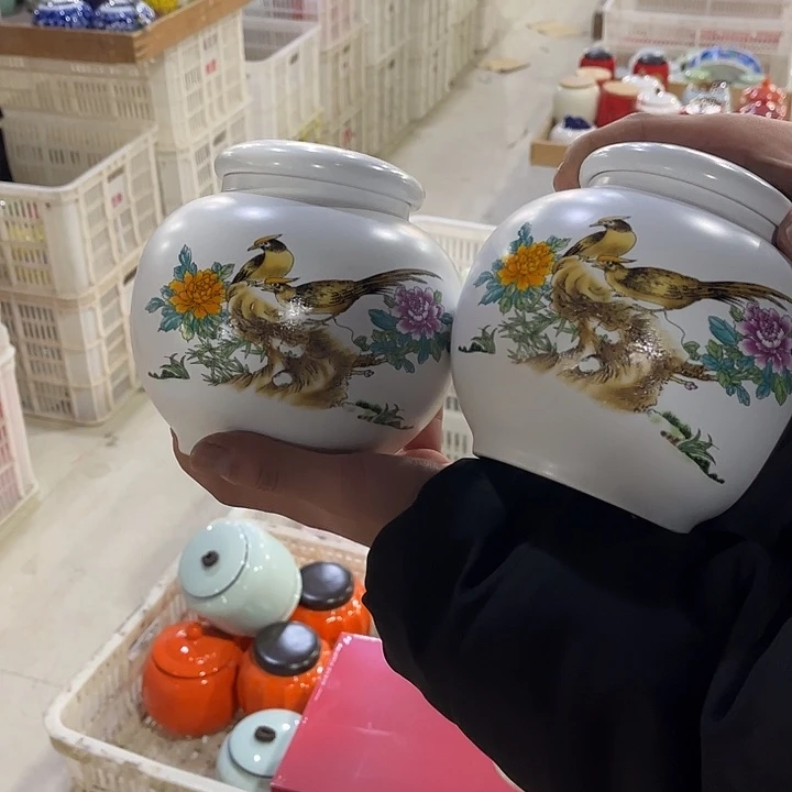 摆件陶瓷茶叶罐密封罐
