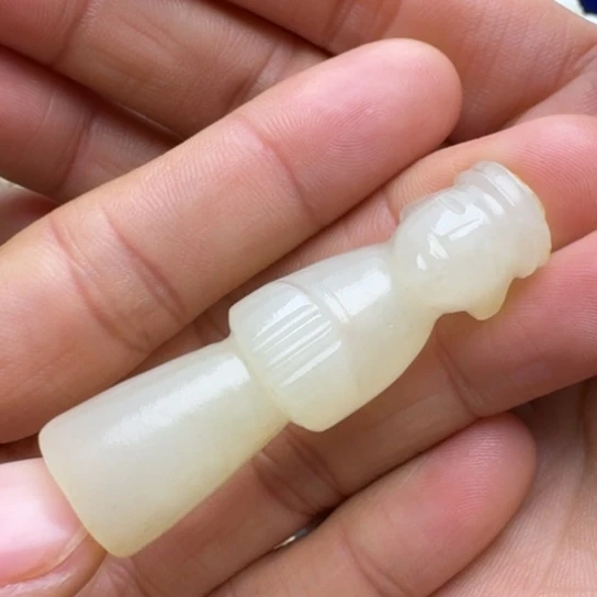 和田玉（糖玉）挂件未镶嵌独****3